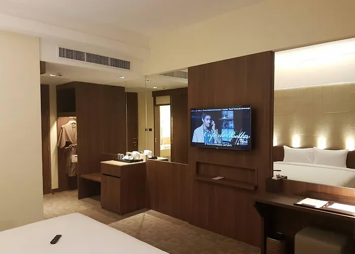 Louis Tavern Hotel 3*