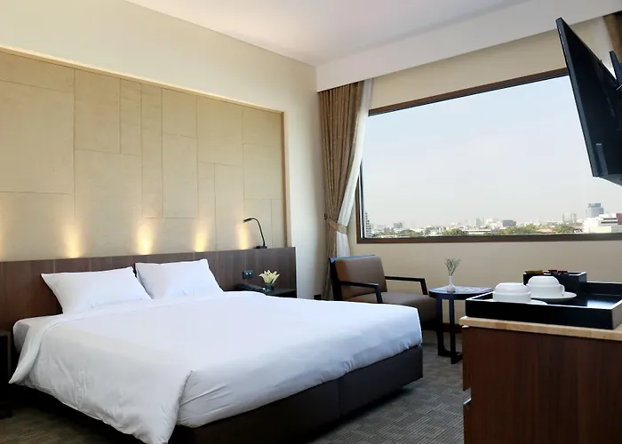 Louis Tavern 3* Bangkok