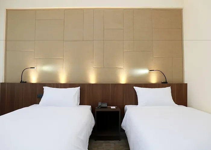 Louis Tavern Hotel