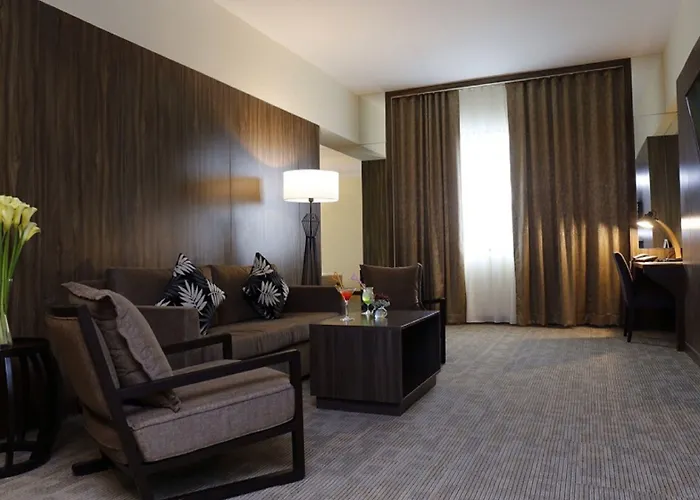 Hotel Louis Tavern Bangkok