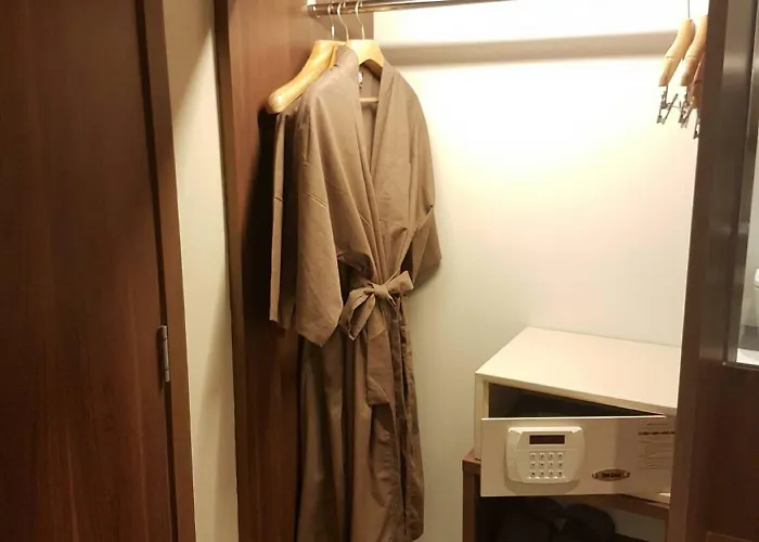 Louis Tavern Hotel Bangkok