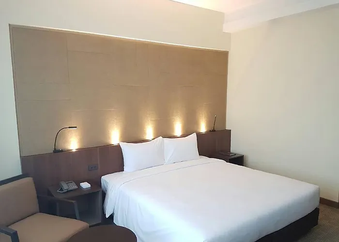 Hotel Louis Tavern Bangkok